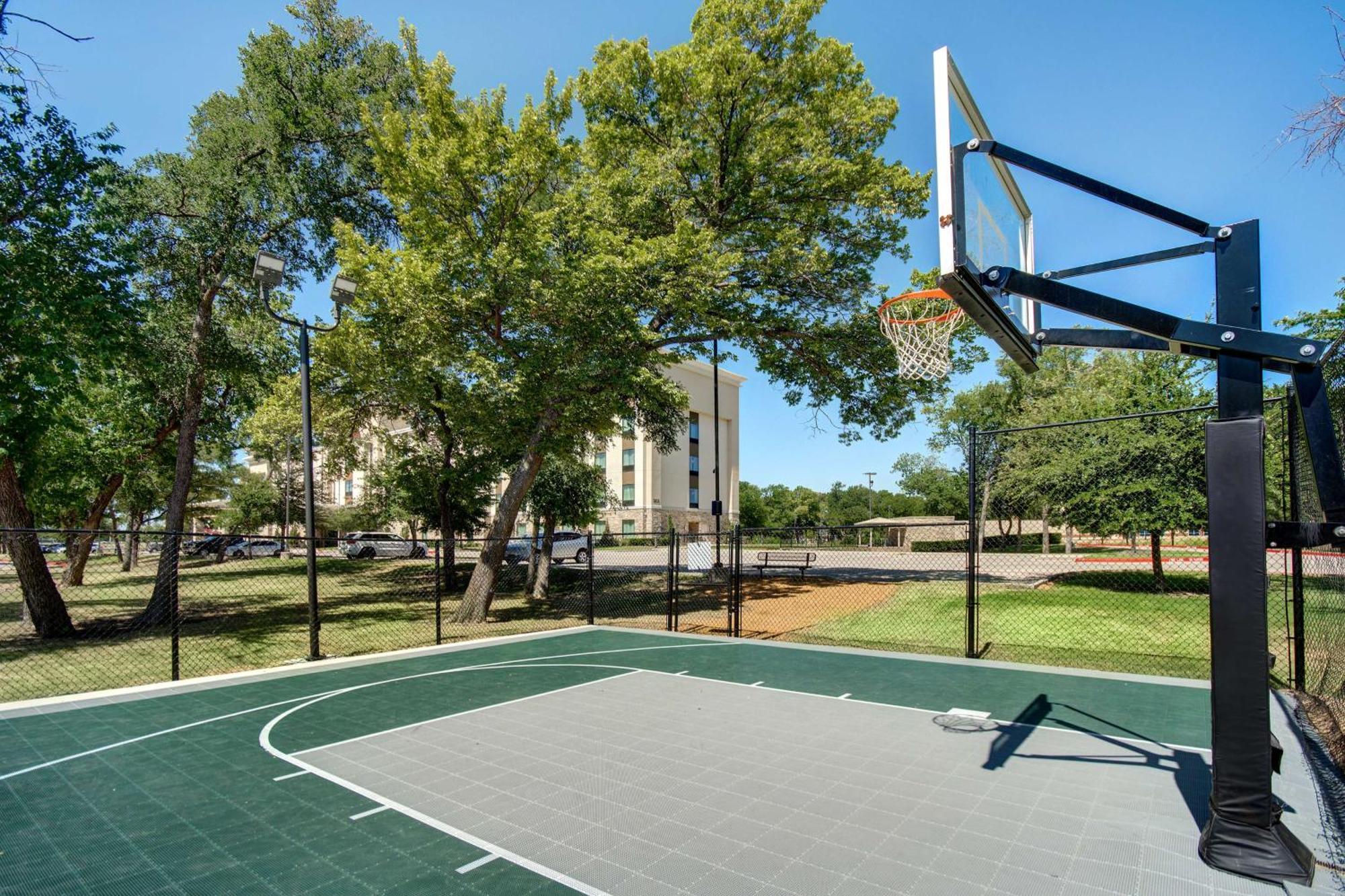 Hampton Inn & Suites Dallas/Plano-East Exteriér fotografie